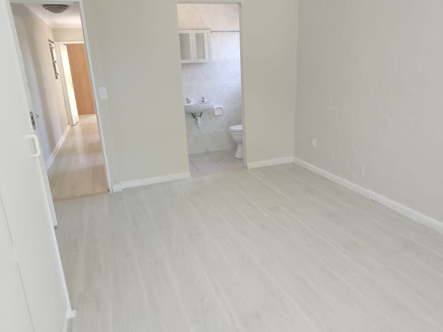 3 Bedroom Property for Sale in Table View Western Cape